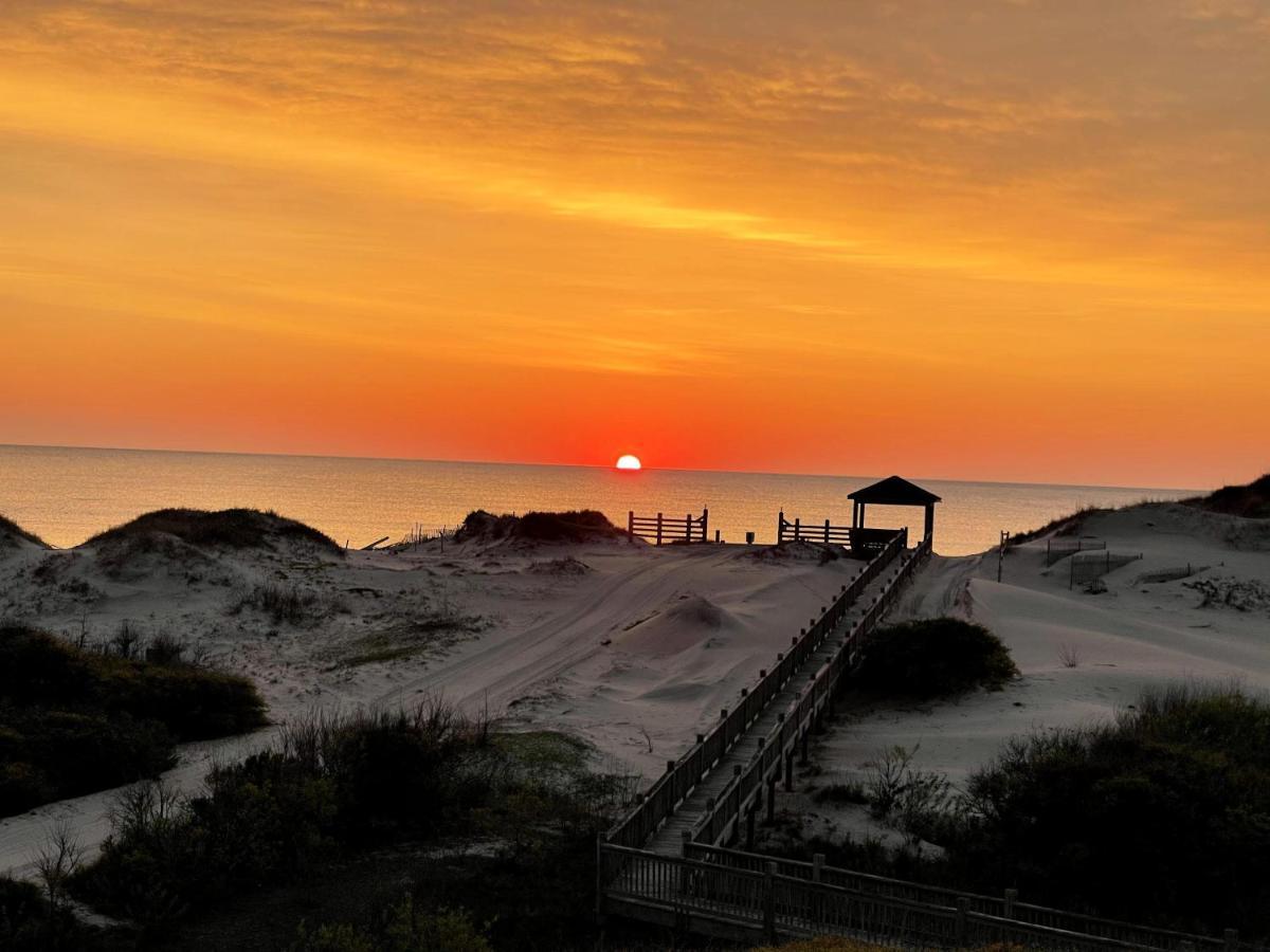 Villa Oceanfront Grandeur 4X4 Outerbanks -Hemingway Corolla Exterior foto